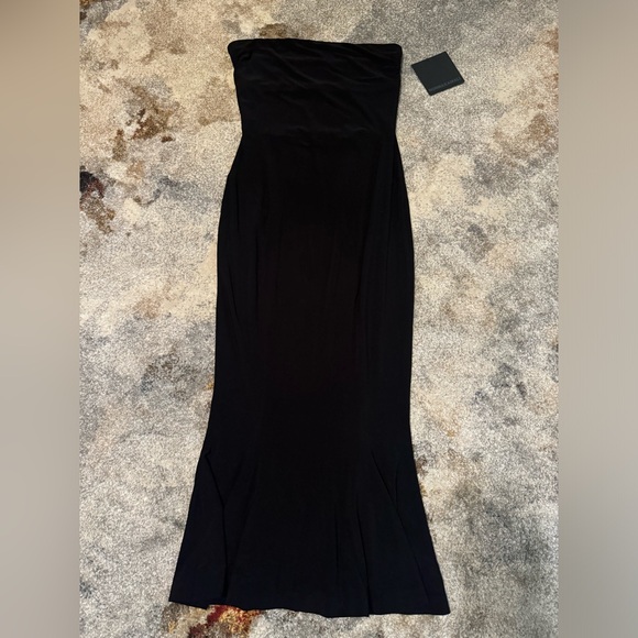 Norma Kamali Strapless Fishtail Dress to Midcalf - Picture 6 of 7